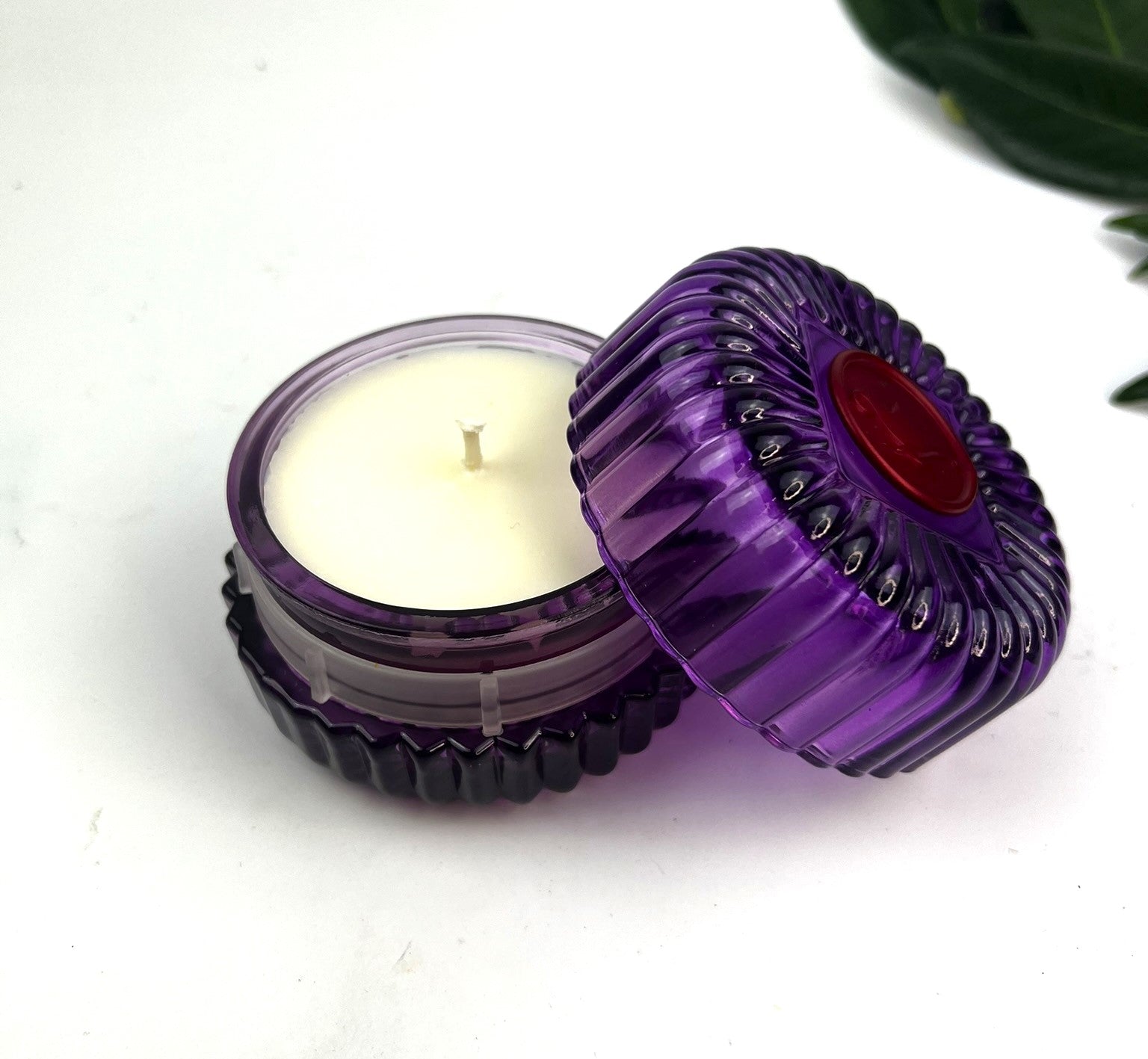Gift Genie Macaron Candle Purple Ribbed 90ml