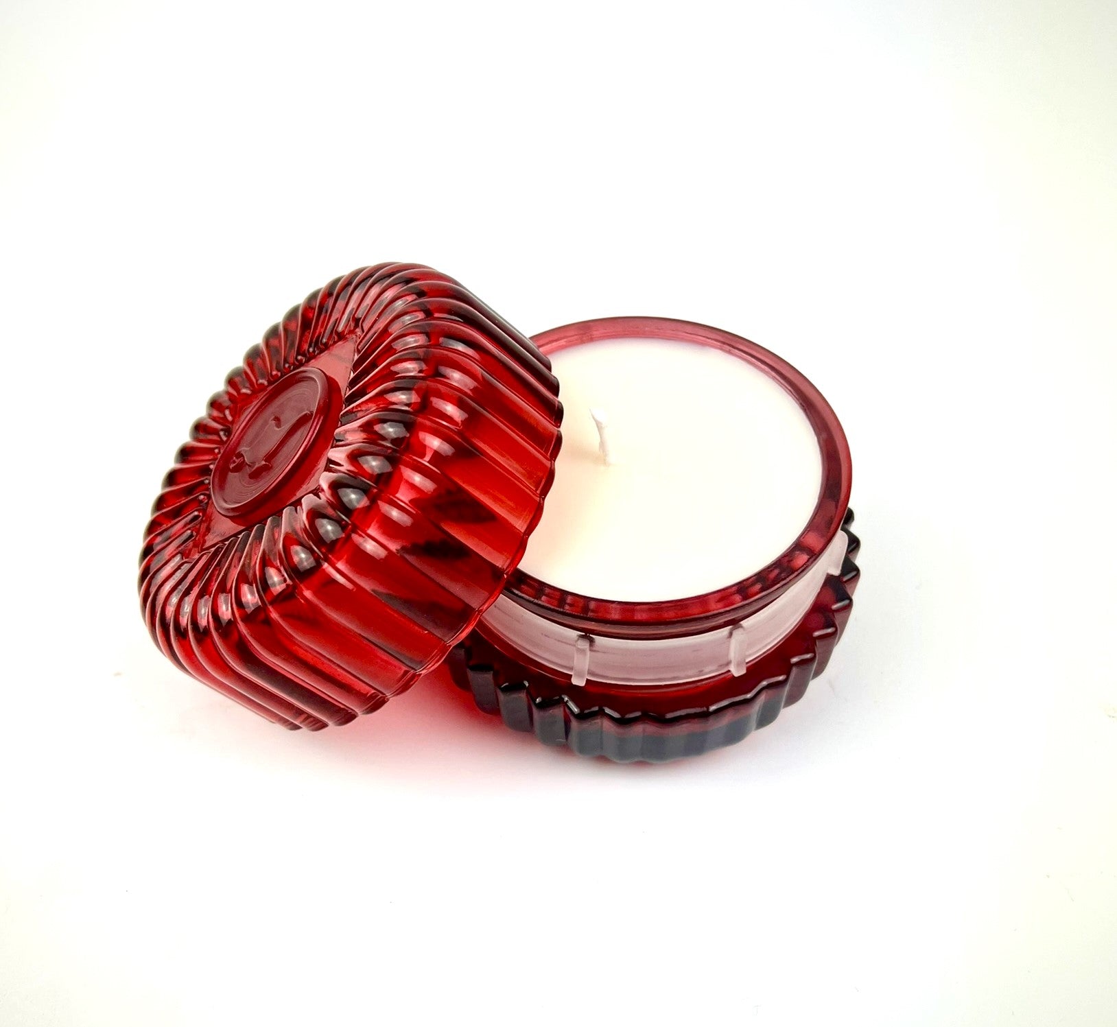 Gift Genie Macaron Candle Red Ribbed 90ml